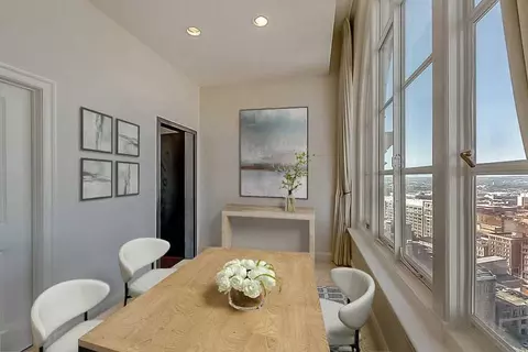 222 N Charles St, Baltimore, MD 21201 photo 8