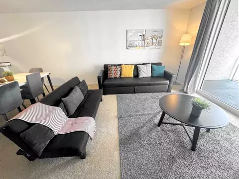 1 NW 12th St, Miami, FL 33136