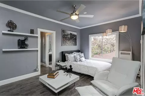 2921 Francis Ave, Los Angeles, CA 90005