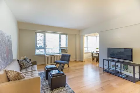 2745 29th St NW, Washington, DC 20008