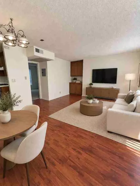 5408 Carpenter Ave, Los Angeles, CA 91607