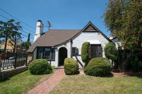 2906 Griffith Park Blvd, Los Angeles, CA 90027