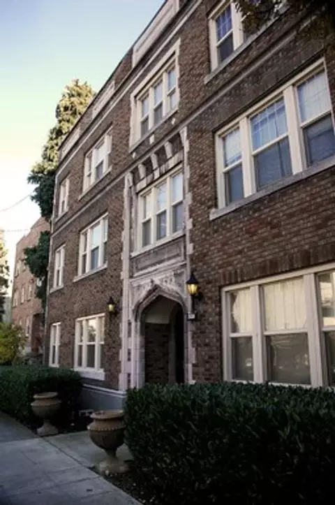508 Summit Ave E, Seattle, WA 98102