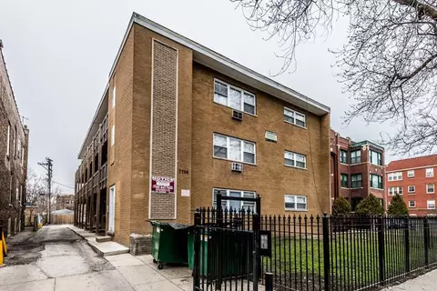 7706 S Saginaw Ave, Chicago, IL 60649