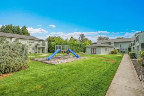 441 SE 111th Ave, Portland, OR 97216