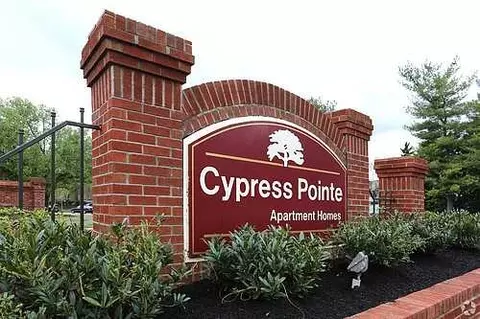 425 S Hubbards Ln, Louisville, KY 40207