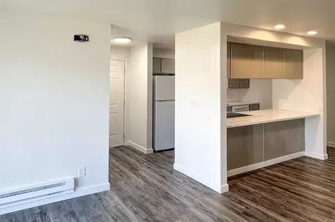 221 NE Birch Ave, College Place, WA 99324