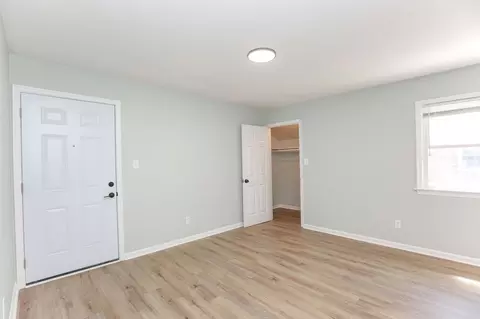 2707 Azalea Garden Rd, Norfolk, VA 23513