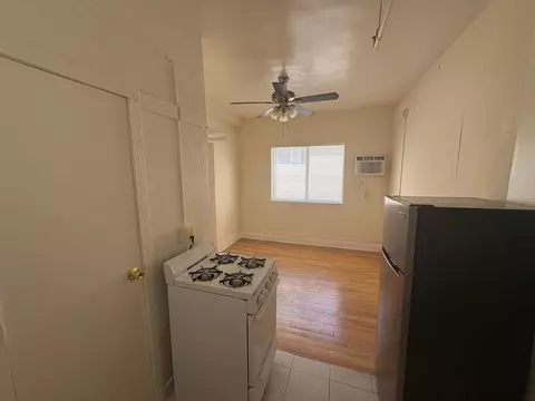 2002 W Sunset Blvd, Los Angeles, CA 90026