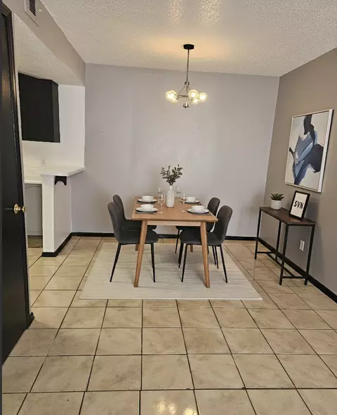 1900 N Rockwell Ave, Bethany, OK 73008 photo 3