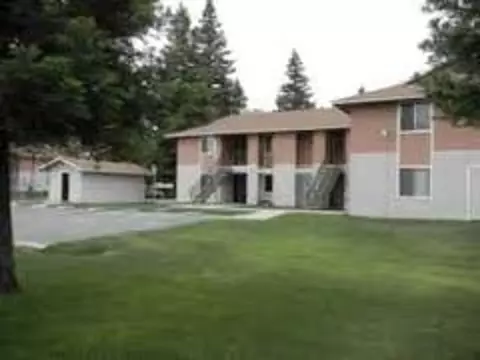 10401 San Diego St, Lamont, CA 93241