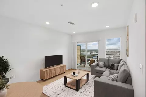 1709 Burton Dr, Austin, TX 78741
