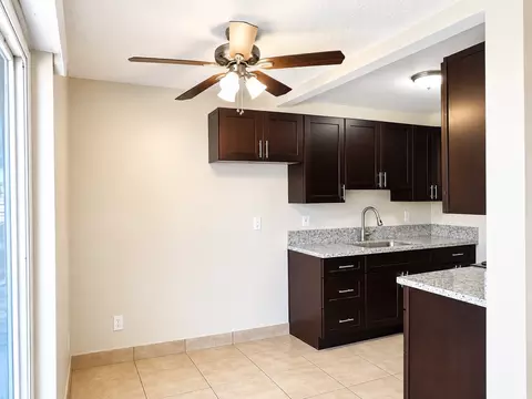 1222 W Brook St, Santa Ana, CA 92703