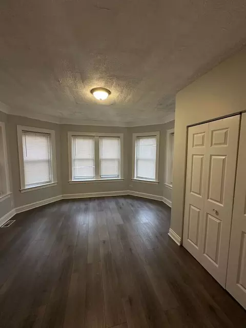 6827 S Wabash Ave, Chicago, IL 60637