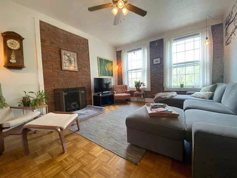 4149 W Pine Blvd, Saint Louis, MO 63108