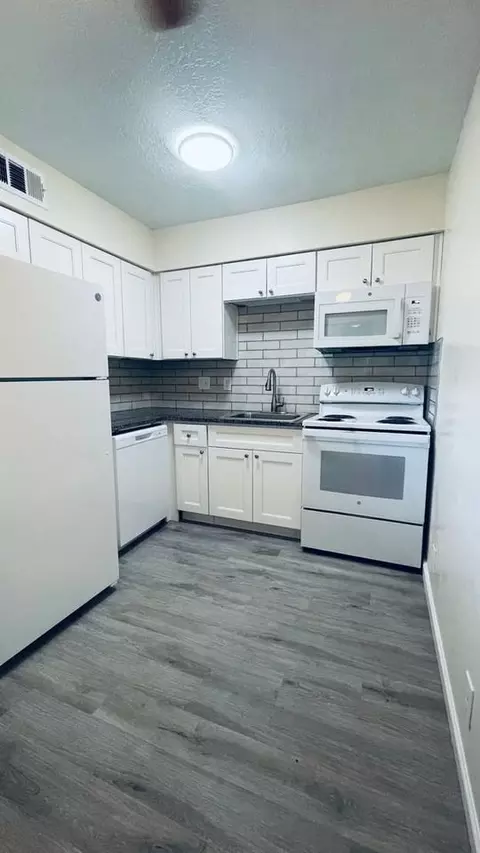 3612 Crest Ave SE, Albuquerque, NM 87108