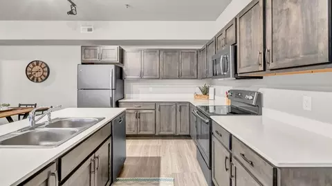 1260 Leitha Ter, Waverly, IA 50677