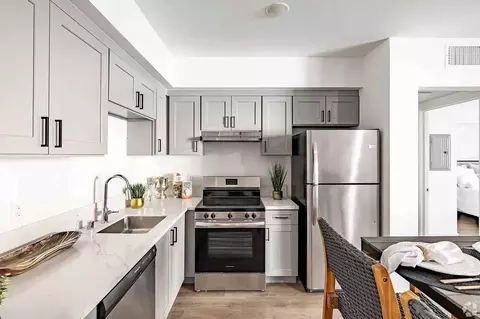 14526 Kittridge St, Van Nuys, CA 91405