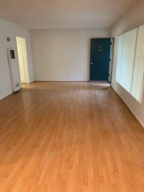 4588 Fountain Ave, Los Angeles, CA 90029