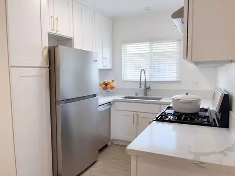 14315 Chandler Blvd, Los Angeles, CA 91401