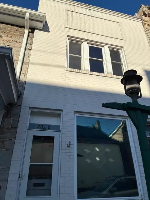 206 Lincoln Way E, Mcconnellsburg, PA 17233