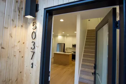 5037-5047 SE Mill St, Portland, OR 97215