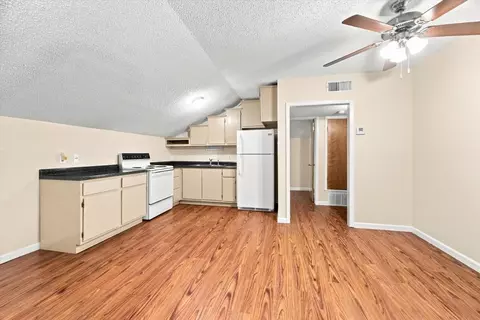 410 W Franklin St, Waxahachie, TX 75165