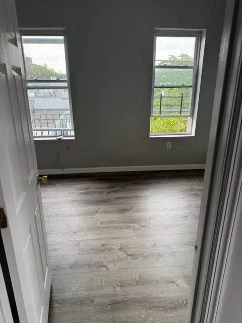 102 Beech St, Paterson, NJ 07501