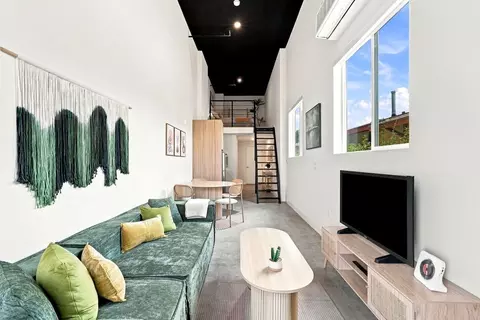 2735 E 6th St, Los Angeles, CA 90023