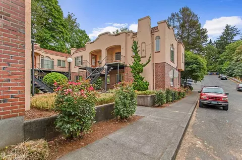 1320 NE 68th Ave, Portland, OR 97213