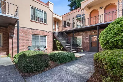 1320 NE 68th Ave, Portland, OR 97213