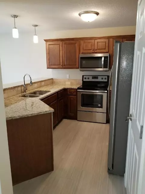 Sw Hillsdale St, Topeka, KS 66604