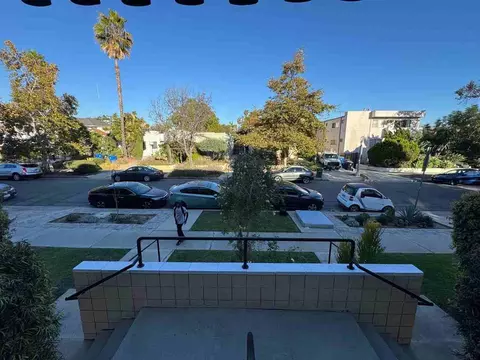 617 N Orange Dr, Los Angeles, CA 90036