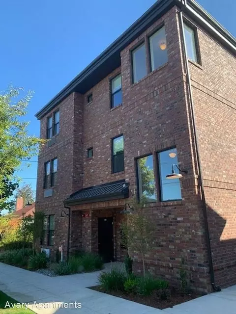 6940 N Greenwich Ave, Portland, OR 97217