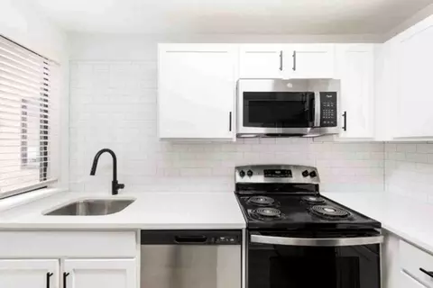 363 King St, Charleston, SC 29401