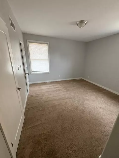 301 E 3rd St, Waterloo, IA 50703