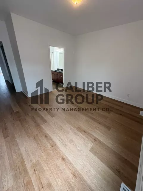 301 E 3rd St, Waterloo, IA 50703 photo 6