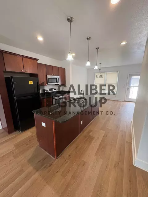 301 E 3rd St, Waterloo, IA 50703 photo 12