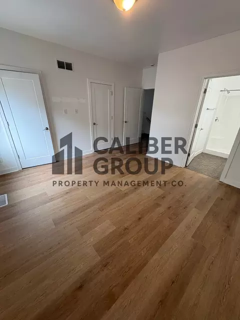 301 E 3rd St, Waterloo, IA 50703 photo 5