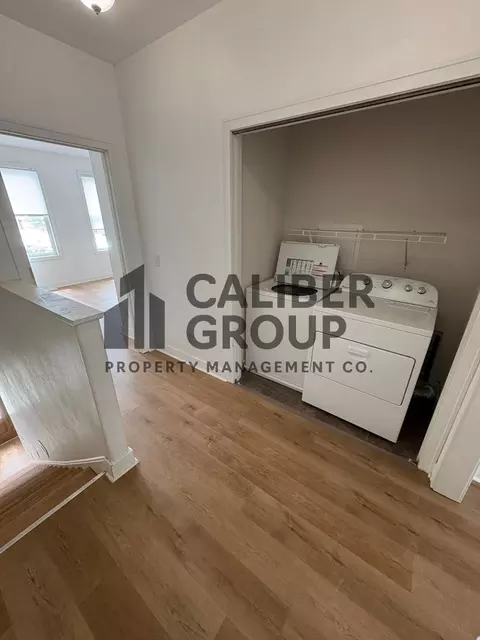 301 E 3rd St, Waterloo, IA 50703 photo 3