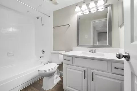 1000 Cypress Station Dr, Houston, TX 77090 photo 7