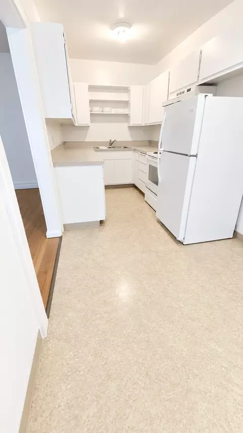 2386 W Burnside St, Portland, OR 97210