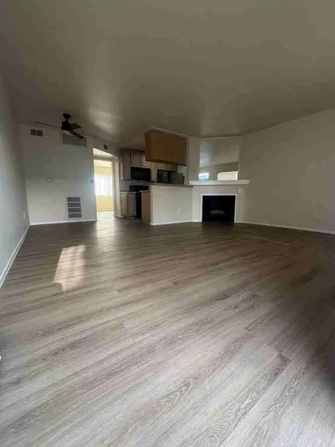 14309 Sylvan St, Van Nuys, CA 91401 photo 5
