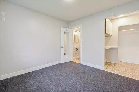 423 2nd St NE, Puyallup, WA 98372