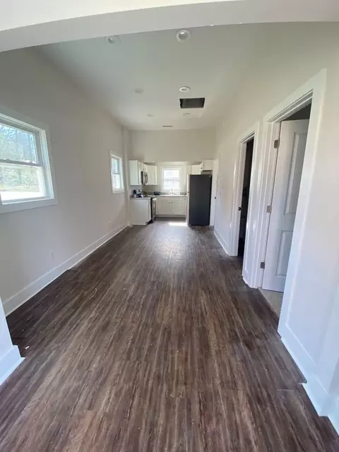 301 Eaton St, Central, SC 29630