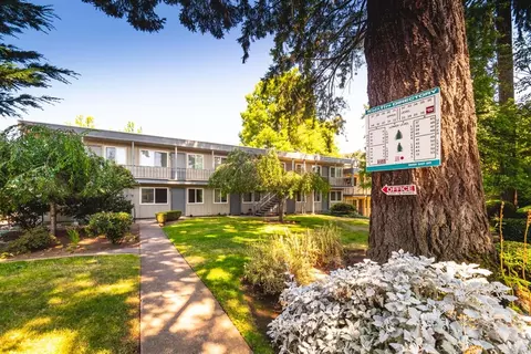 1538 SE 122nd Ave, Portland, OR 97233