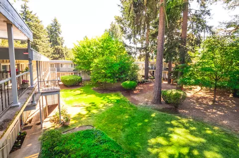 1538 SE 122nd Ave, Portland, OR 97233