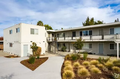 923 Tamarack Ln, Sunnyvale, CA 94086