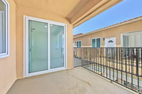 16220 Arrow Blvd, Fontana, CA 92335