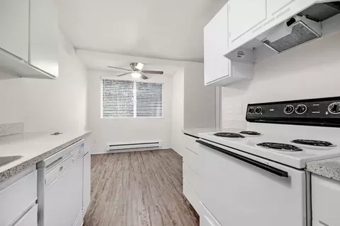301 335 Poppy Rd, Bothell, WA 98012